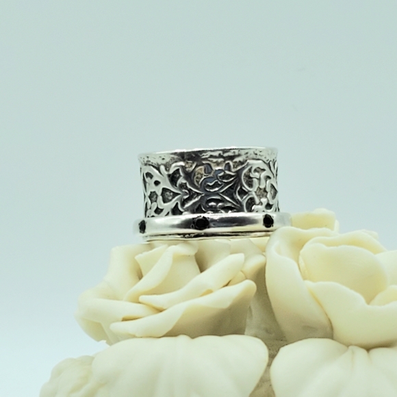 Didae Sterling Spinner Band Ring with Garnets Size 7 ⬇️PRICE DROP⬇️ - Picture 6 of 16